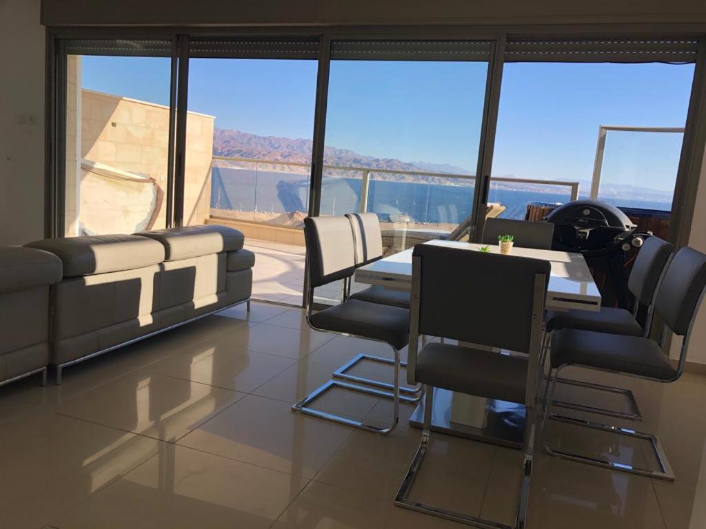 Luxury Exclusive Top Class Apartment On The Sea With Best Sea View And Jacuzzi רק למשפחות !!!! Eilat Dış mekan fotoğraf